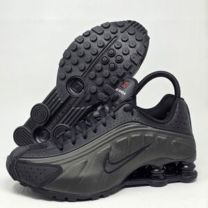 Nike Shox R4 GS Triple Black Shoes Youth Size 4.5Y Womens Size 6 CW2626-003 New